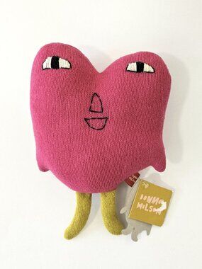 NWT Donna Wilson Lovey Heart Knitted Lambswool Stuffed Animal Plush - Retired
